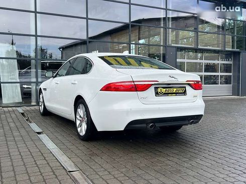 Jaguar XF 2018 - фото 4