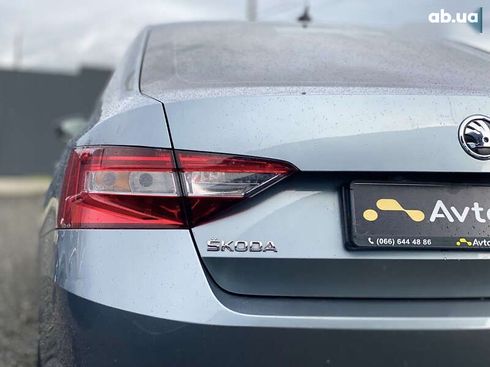 Skoda Superb 2017 - фото 25
