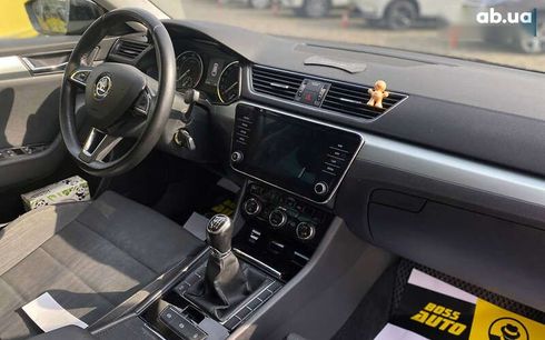 Skoda Superb 2017 - фото 16