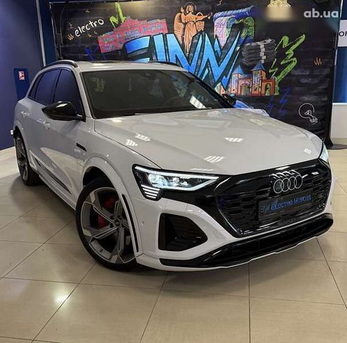 Audi SQ8 e-tron 2023 - фото 2