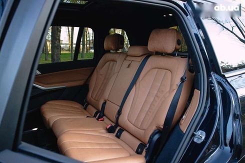 BMW X7 2021 - фото 26