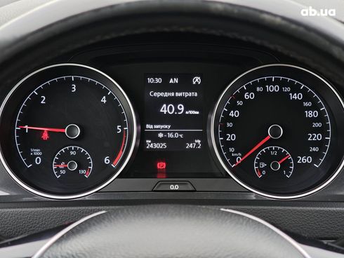 Volkswagen Golf 2019 белый - фото 129