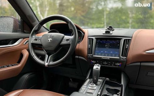 Maserati Levante 2018 - фото 13