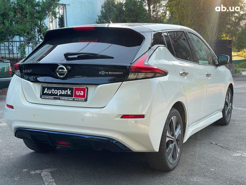Nissan Leaf 2020 белый - фото 9