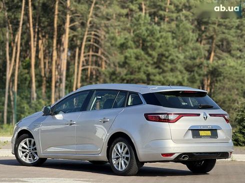 Renault Megane 2017 - фото 15