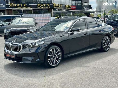 BMW 5 серия 2023 - фото 15
