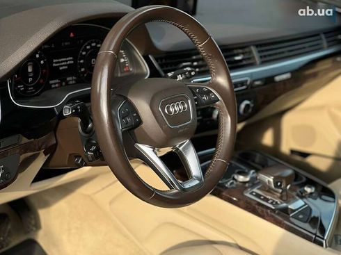 Audi Q7 2018 - фото 28