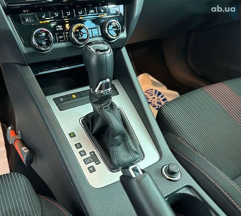 Skoda Octavia 2019 - фото 19