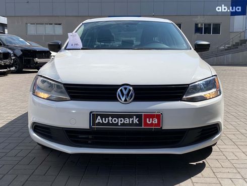 Volkswagen Jetta 2011 белый - фото 2