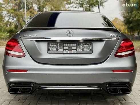 Mercedes-Benz E-Класс 2018 - фото 17