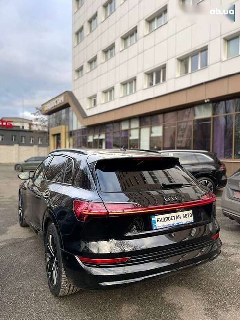 Audi E-Tron 2021 - фото 24