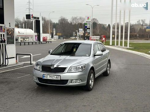 Skoda Octavia 2011 - фото 2