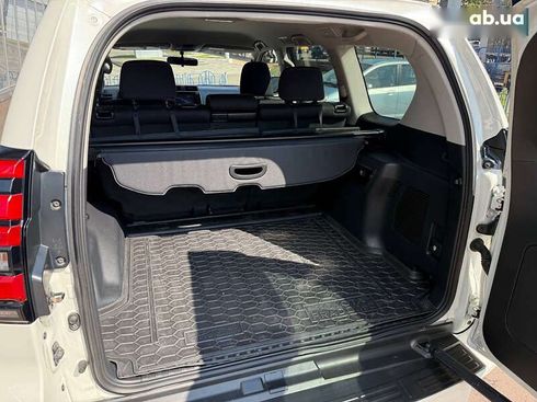 Toyota Land Cruiser Prado 2019 - фото 22
