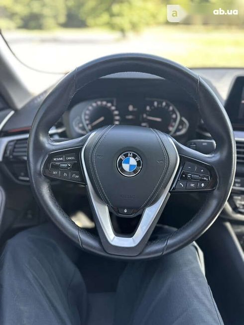 BMW 5 серия 2020 - фото 18