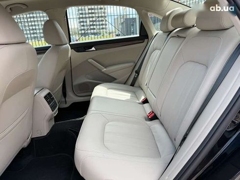 Volkswagen Passat 2019 - фото 24