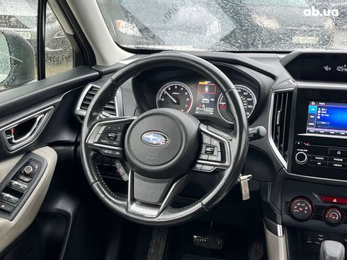 Subaru Forester 2018 белый - фото 12