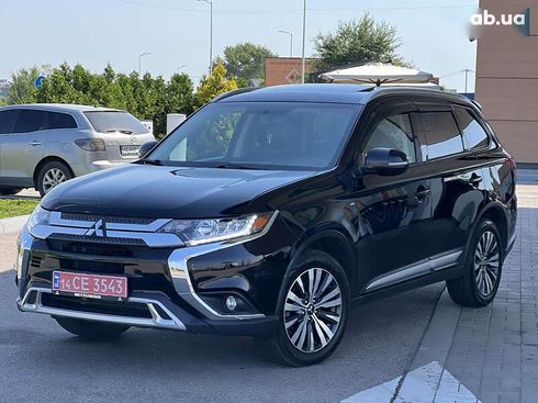Mitsubishi Outlander 2019 - фото 10