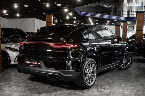 Porsche Cayenne Coupe 2021 - фото 18