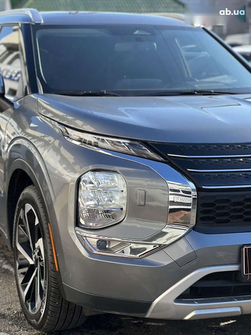 Mitsubishi Outlander 2023 - фото 7