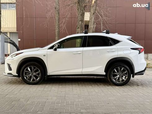 Lexus NX 2021 - фото 20
