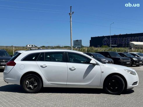Opel Insignia 2011 белый - фото 10