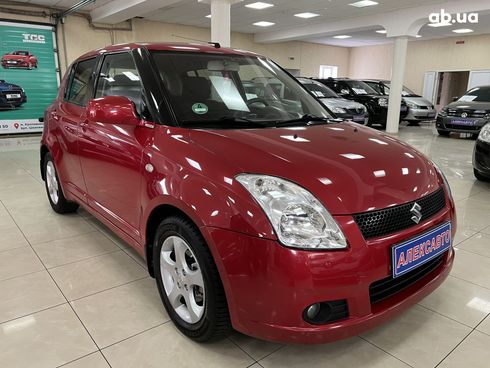 Suzuki Swift 2005 красный - фото 18