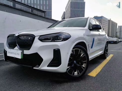 BMW iX3 2023 - фото 2