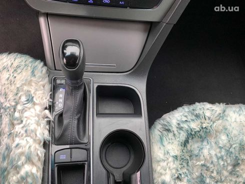 Hyundai Sonata 2015 красный - фото 114