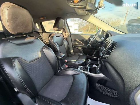 Jeep Compass 2018 - фото 12