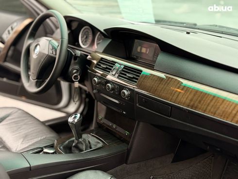 BMW 5 серия 2005 серый - фото 27