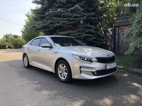 Kia K5 2017 - фото 3