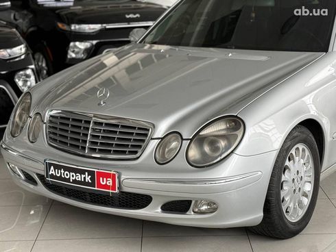 Mercedes-Benz E-Класс 2004 серый - фото 4