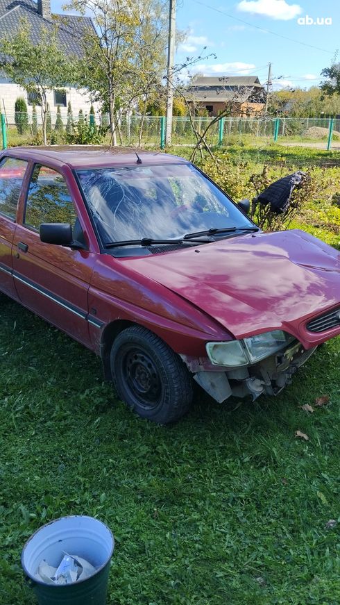 Ford Escort 1994 вишневый - фото 4