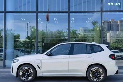 BMW iX3 2023 - фото 3