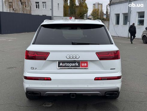 Audi Q7 2019 белый - фото 6