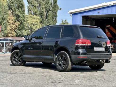 Volkswagen Touareg 2004 черный - фото 6