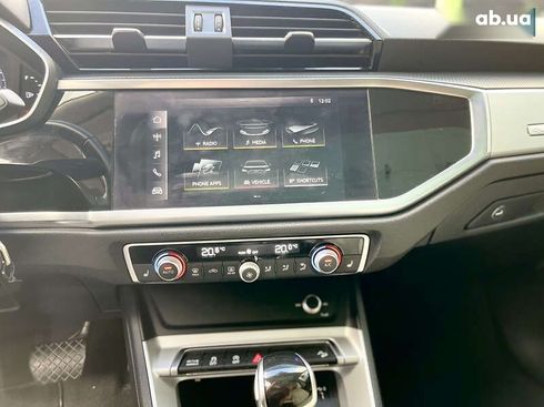 Audi Q3 2019 - фото 19