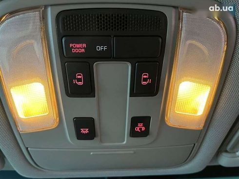 Kia Carnival 2016 - фото 17
