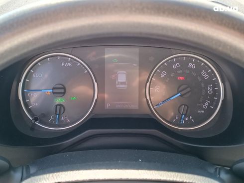 Toyota RAV4 2020 серый - фото 32