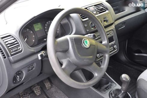 Skoda Fabia 2011 - фото 17