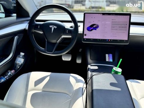 Tesla Model 3 2021 - фото 6