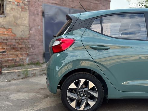 Hyundai i10 2024 зеленый - фото 11
