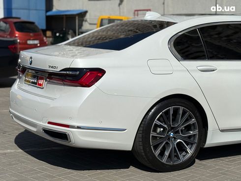 BMW 7 серия 2019 белый - фото 6