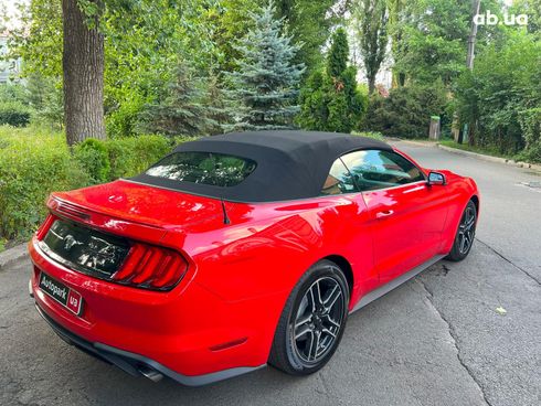 Ford Mustang 2019 красный - фото 15