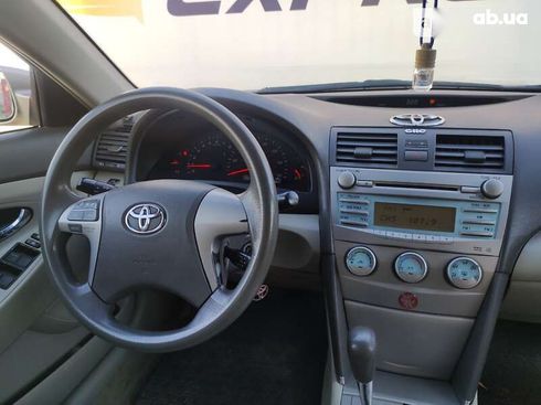 Toyota Camry 2006 - фото 17