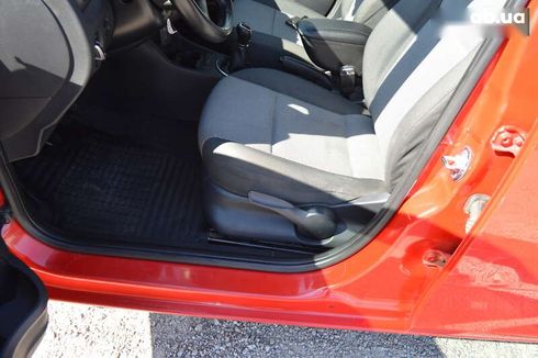 Skoda Fabia 2011 - фото 10