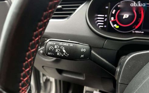 Skoda Octavia 2019 - фото 18