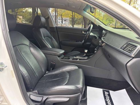 Kia Optima 2016 белый - фото 32