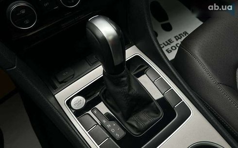 Volkswagen Passat 2021 - фото 16