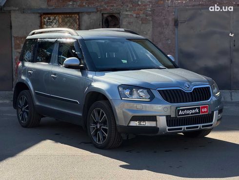 Skoda Yeti 2017 серый - фото 13